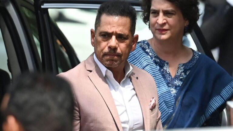 Robert-Vadra-8_1745404529119_1745813247454.jpg