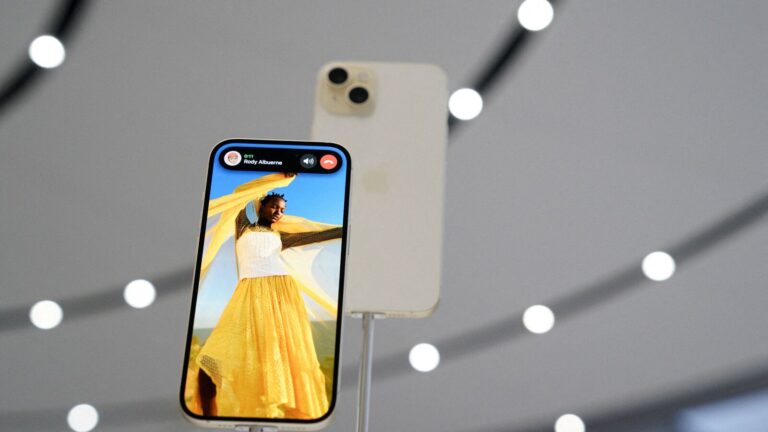APPLE-TITANIUM-0_1694835051379_1748426654999.JPG