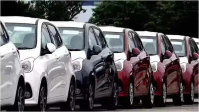 April-25-Auto-Sales-Passenger-vehicles-hit-record-high-2-wheelers-witness-sharp-decline.jpg