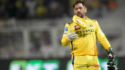 Dhoni-2005-IPL.jpg