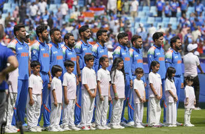 Dubai-India-players-during-the-national-anthem-before-the-start-of-ICC-Champion-.jpg