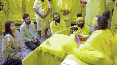 EDS-RPT-WITH-ADDED-POST-PRODUCTION-Mathura-Cricketer-Virat-Kohli-and-his-a-.jpg