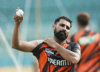 Mumbai-Sunrisers-Hyderabads-Mohammed-Shami-in-action-during-a-practice-session-.jpg