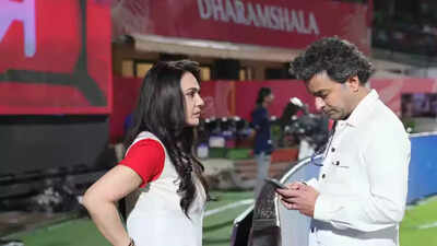 Preity-Zinta-Dhumanl-1105-I.jpg