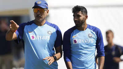 Shastri-Bumrah-1705-BCCI.jpg