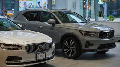 Volvo-to-cut-3000-white-collar-jobs-amid-rising-costs-and-EV-market-slowdown-Report.jpg
