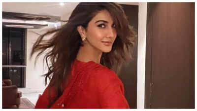 vaani-kapoor-fawad-khan.jpg