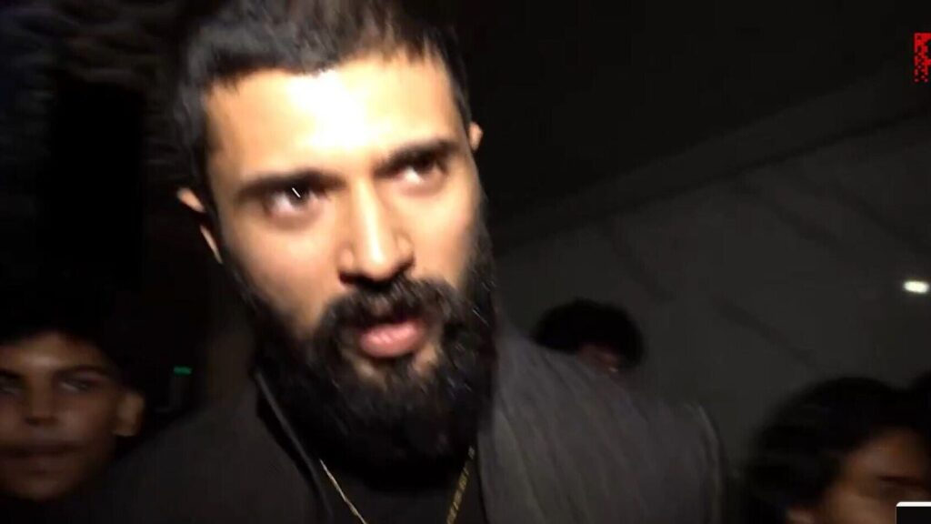 vijaydeverakonda_1746177665629_1746177681888.jpg