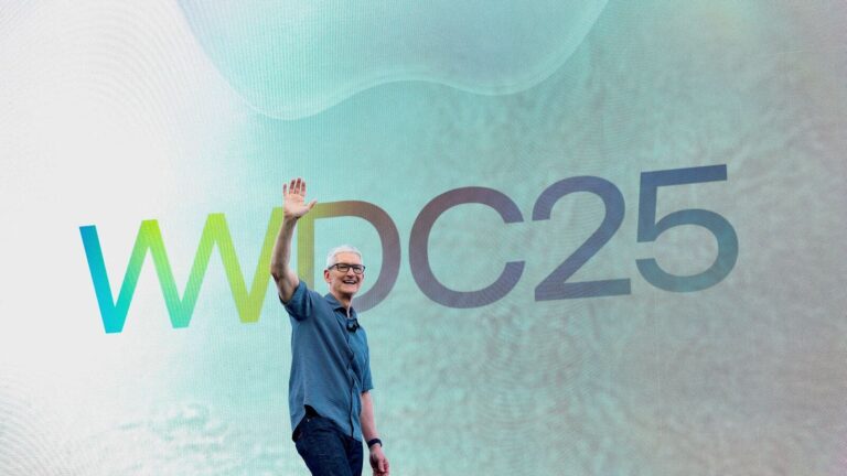 APPLE-DEVELOPERS-25_1749519596492_1749519630688.JPG