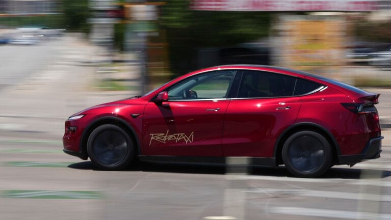 Musk-Self-Driving-Promises-1_1750645535406_1750645554574.jpg