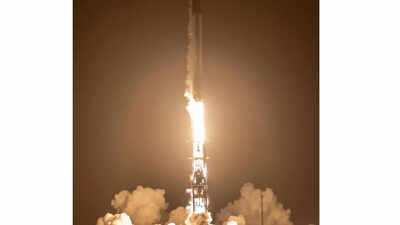 SpaceX-launches-26-Starlink-satellites-into-low-Earth-orbit-from-California.jpg