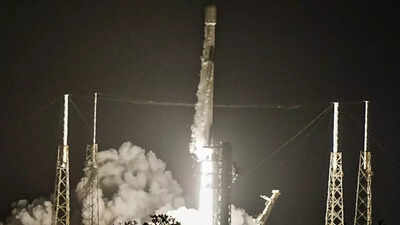 SpaceX-launches-27-Starlink-satellites-to-expand-global-internet-coverage.jpg