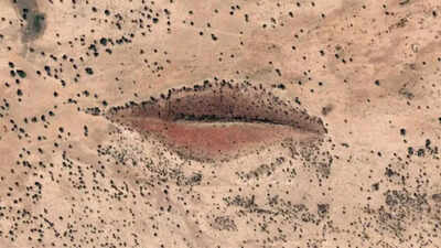 The-Sudanese-hill-that-looks-just-like-a-pair-of-lips.jpg