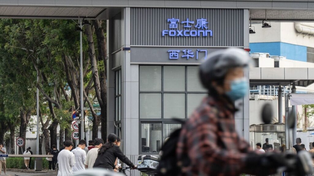 CHINA-FOXCONN-18_1751978335872_1751978343536_1751984655506.jpg