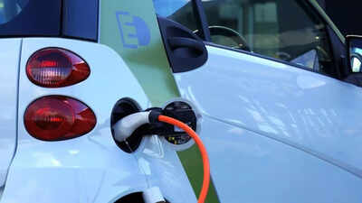 Delhis-EV-policy-extended-again-New-deadline-key-perks.jpg