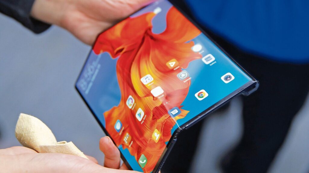 Globally-foldable-phones-captured-a-double-digit-_1672308401462_1752600678663.jpg
