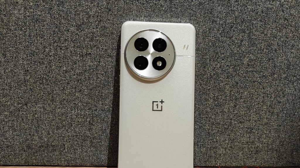 OnePlus_13_1752560943213_1752560943431.jpg
