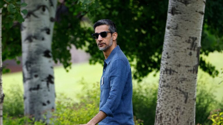 Sundar_Pichai_1752285860318_1752285860545.jpg