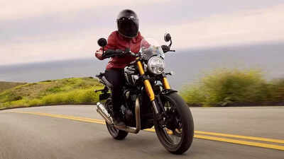 Triumph-Speed-400-gets-free-accessories-until-31st-July-.jpg