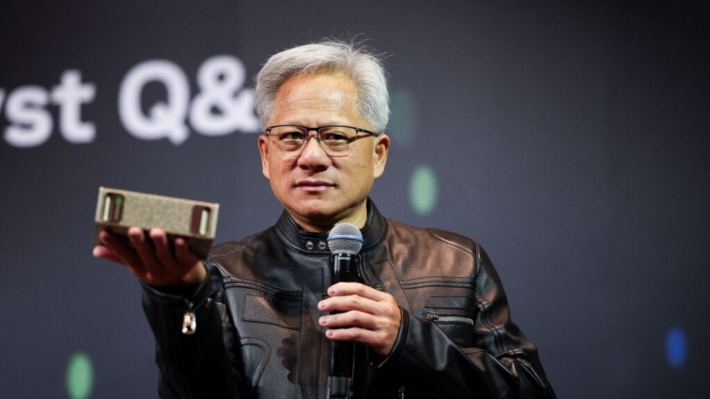 huang_1752591100721_1752591100893.jpg