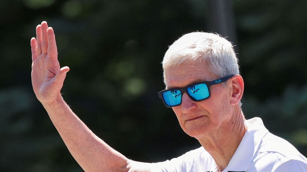 Tim_Cook_1754013110293_1754013110530.JPG