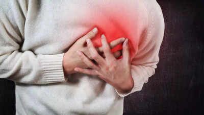breathlessness-and-chest-pain-arent-always-a-heart-attack-know-more-about-the-non-cardiac-causes-sym.jpeg