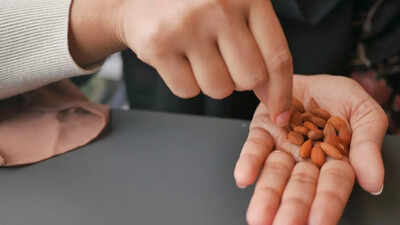 eating-almonds-daily-could-lower-bad-cholesterol-boost-heart-health-and-support-metabolic-wellness-s.jpeg