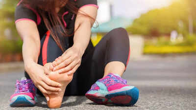 shoe-shape-impacts-posture-and-pain.jpg
