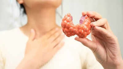 thyroid-early-symptoms-on-skin-hair-and-nails-the-hidden-signs-that-could-warn-of-a-disease.jpg