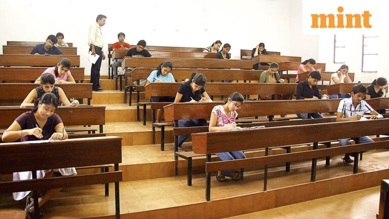 2-0-488311747-college-exam-0_1680780987631_1759755211094.jpg