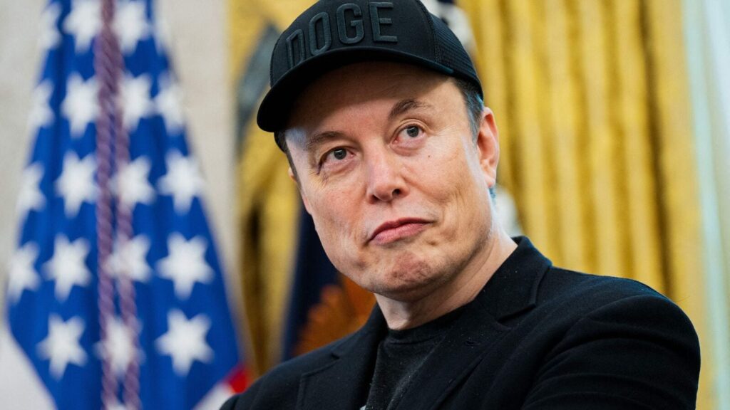 FILES-US-MUSK-TRILLIONAIRE-BUSINESS-1_175994870459_1760161528725_1760161528938.jpg