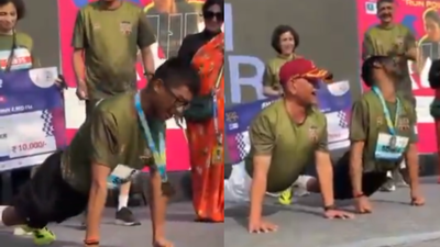 army-chief-upendra-dwivedi-joins-specially-abled-child-for-push-ups-internet-cant-stop-smiling.jpg