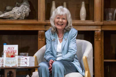 dame-jilly-cooper-education-and-career-path.jpg