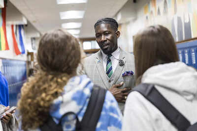 ice-arrest-exposes-gaps-in-oversight-how-superintendent-ian-roberts-ran-des-moines-schools-undetecte.jpeg