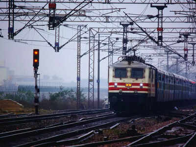 indian-railways-train.jpg