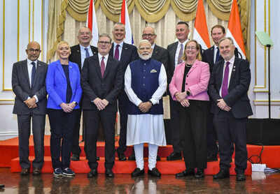 pm-modi-with-uk-pm-keir-starmer.jpg