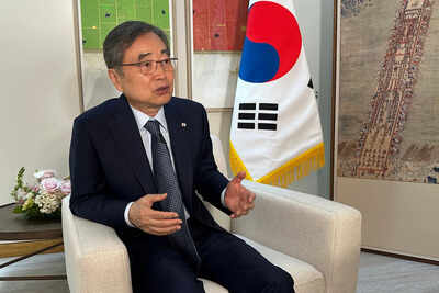 south-korean-foreign-minister-cho-hyun.jpg