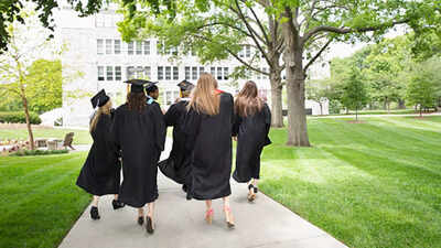 students-in-a-us-college.jpg