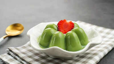 top-gastroenterologist-recommends-this-liver-loving-matcha-chia-pudding-recipe.jpg