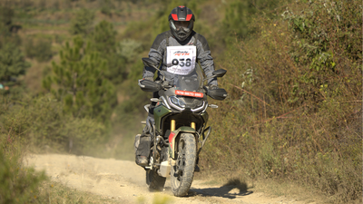 tvs-apache-rtx-300-first-ride-review.jpg
