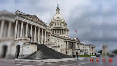 us-labor-secretary-slams-democrats-as-shutdown-leaves-employees-salaries-delayed.jpg