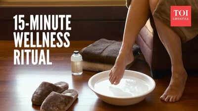 15-minute-japanese-foot-soak-image-credits-canva.jpg