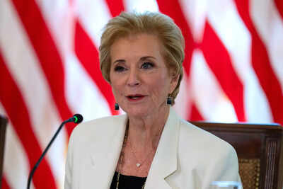 as-the-us-government-shutdown-ends-linda-mcmahon-is-set-to-resume-plans-to-dismantle-the-education-d.jpeg