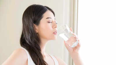 how-long-does-it-really-take-for-water-to-hydrate-your-body-what-happens-after-every-sip.jpg