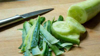 why-peeling-cucumbers-can-reduce-their-health-benefit-how-eating-with-the-skin-improves-digestion-an.jpeg