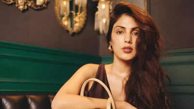 rhea_chakraborty_1762925363_3764013216930900135_1681480742-1.jpg