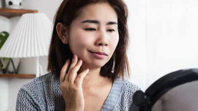 understanding-bells-palsy-know-its-symptoms-causes-when-to-worry-and-how-its-diagnosed.jpg