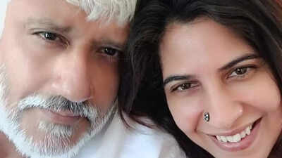 vikram-shwetambari.jpg