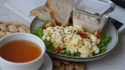 10-scrambled-eggs-recipes-that-work-for-breakfast-lunch-or-dinner.jpg