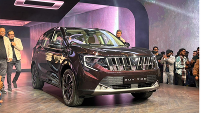 new-mahindra-xuv-7xo-launched-in-india-at-rs-1366-lakh-design-features-changes-explained.jpg